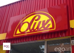 spolem-czerwony-kaseton-z-dibondu-lublin-dla-sklepu-reklama-swiecaca