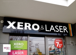 xero-czarny-swiecacy-blyszczacy-kaseton-z-dibondu-na-ledach-w-lubline.1