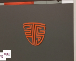 znak-z-plexi-pomaranczowej