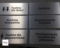 tabliczki-oznaczniowe-srebrne