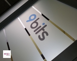 oklejanie-dekoracyjne-folia-mrozona-szroniona-z-logo2