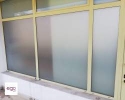 zaklejanie-folia-szyb-okien