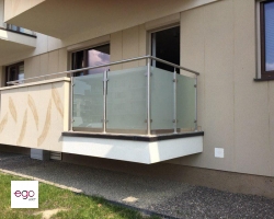 zaklejanie-szyb-balkonowych