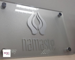 tabliczka-oznaczeniowa-na-dystansach