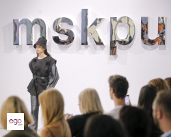 logo-przestrzenne-srebrne-lustro