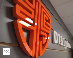 sygnet-logo-3d-plexi-pomaranczowa