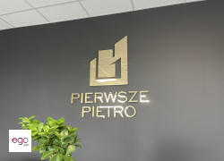 logo-3D-złote-lustrzane-dla-biura-nieruchomości