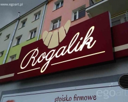 rogalik-elegancki-bordowy-kaseton-z-dibondu-reklama-lublin-2