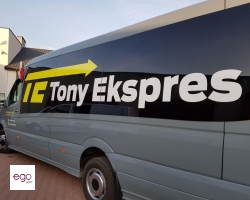 oklejanie-busa-grafika-ploter-oracal