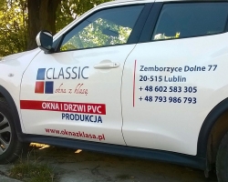 oklejanie-samochodow-juke-nissan-folia-ploterowa