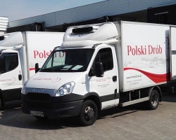 oklejanie-samochodow-kontener-iveco-polski-drob