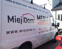 oklejanie-samochodow-transit-folia-ploterowa-miejdom