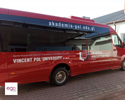 oklejenie-autobusu-dla-szkoly-w-lublinie-folia-plotowana