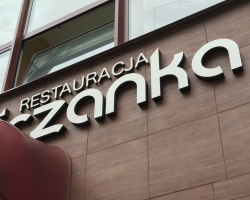 logo-przestrzenne-3d-ze-srebrnym-licem-dibond