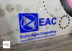 tablica-plexiglass5-na-dystansach-grafika-z-plexi