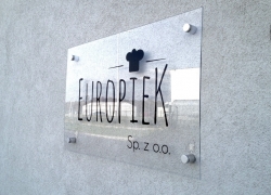 tablica z plexi na dystansach - 1